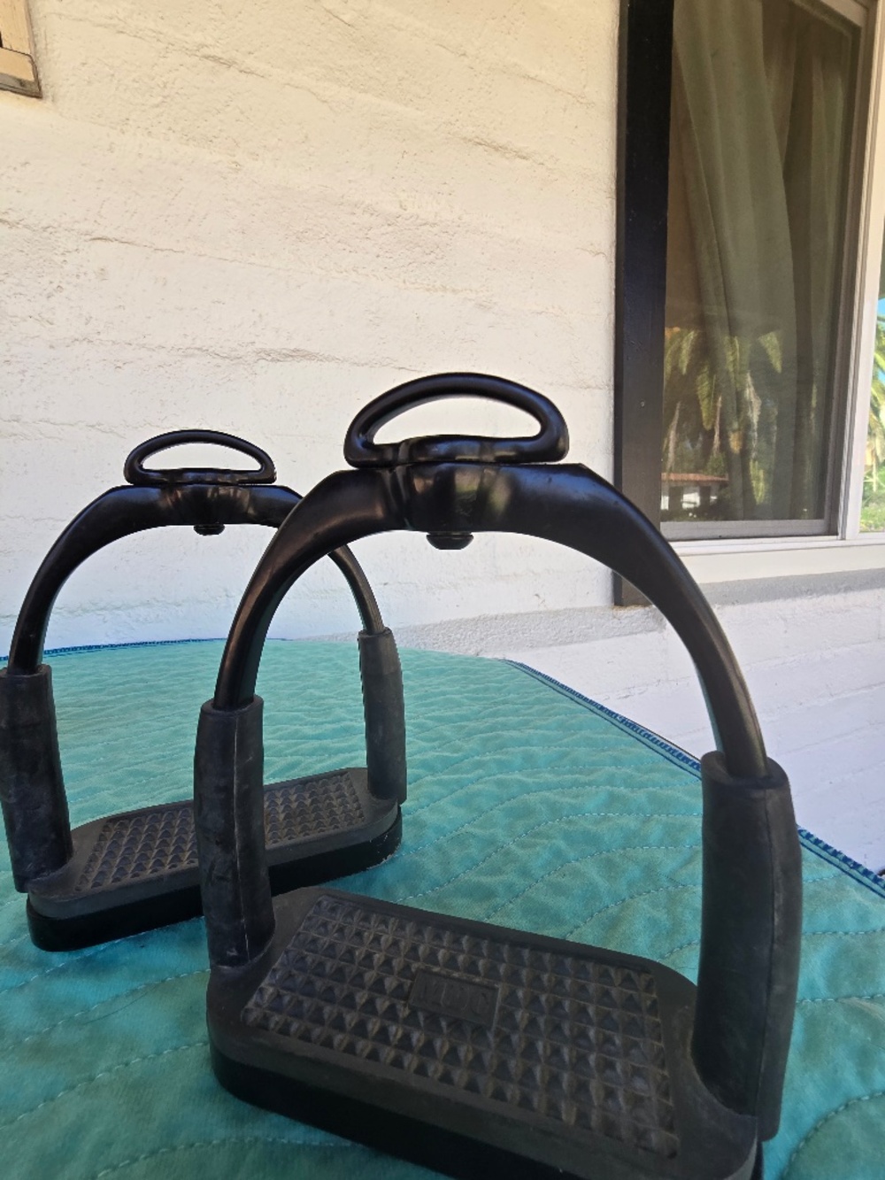 MDC English  jointed irons black